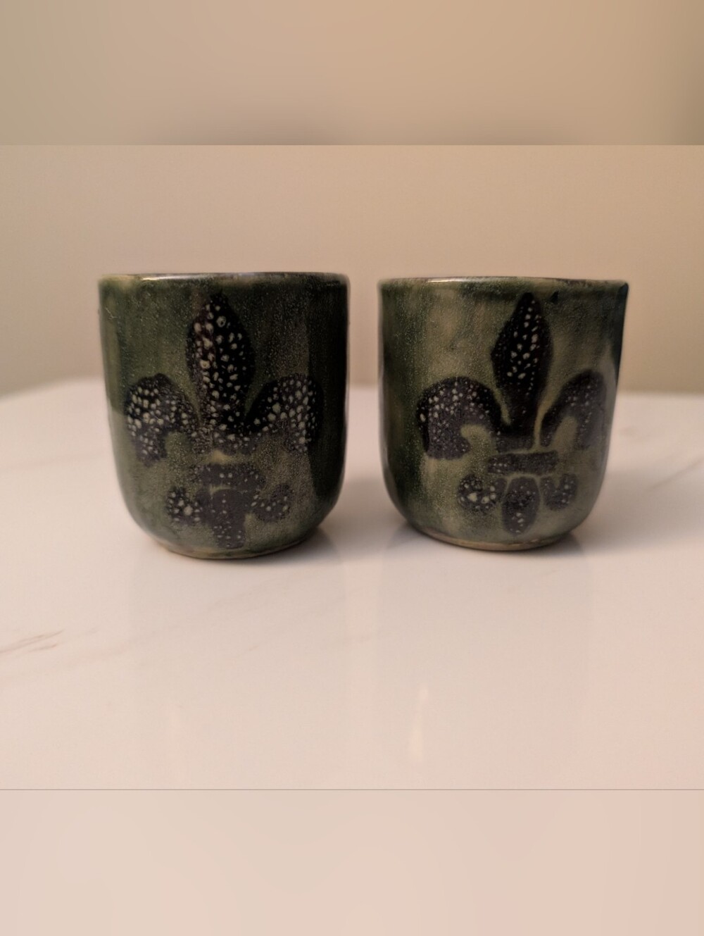 Green Ceramic Cups with Fleur-de-Lis And Butterfly Motif — Set of 2